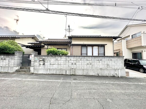 長行西戸建の物件外観写真